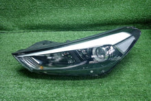 Load image into Gallery viewer, Frontscheinwerfer Hyundai Tucson 92101D7100 Links Scheinwerfer Headlight SCH5250247713vg