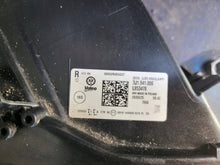 Load image into Gallery viewer, Frontscheinwerfer VW Passat L853478 3J1941006 Rechts Scheinwerfer Headlight SCH6248722347jn
