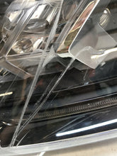 Laden Sie das Bild in den Galerie-Viewer, Frontscheinwerfer Mitsubishi Outlander III 4BX198301D3-31 LED Rechts oder Links