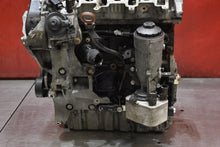Laden Sie das Bild in den Galerie-Viewer, Motor VW Passat CBA 2.0 TDI 2008 Diesel Engine Unkomplett