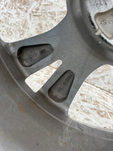 Laden Sie das Bild in den Galerie-Viewer, 1x Alufelge 18 Zoll 7.0&quot; 5x114.3 45ET Glanz 9965787080 Mazda Cx-30 Rim Wheel