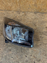 Laden Sie das Bild in den Galerie-Viewer, Frontscheinwerfer Renault Trafic III 260105469R Rechts Scheinwerfer Headlight SCH3575594469ak