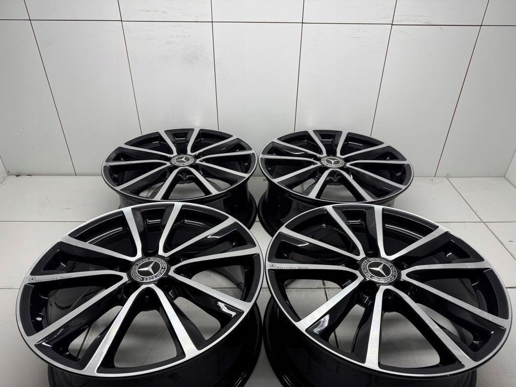 4x Alufelge 18 Zoll 7.5" 5x112 52ET Glanz Schwarz A2464010600 Mercedes-Benz Cla FEL4250877745cd