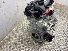 Laden Sie das Bild in den Galerie-Viewer, Motor Hyundai Kona G4LL 1.6 2025 Hybrid Engine Unkomplett MOT9997957743vs
