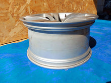 Load image into Gallery viewer, 1x Alufelge 20 Zoll 10.0" 5x120 6788706 BMW 7 F01 F07 Rim Wheel FEL8625529539dz
