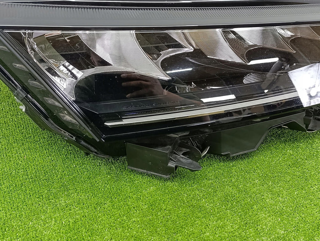 Frontscheinwerfer Skoda Octavia IV 5E4941010 LED Rechts Scheinwerfer Headlight SCH4209644662qi