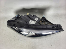 Laden Sie das Bild in den Galerie-Viewer, Frontscheinwerfer Mercedes-Benz W177 A1779063805 LED Rechts Headlight SCH7343321634bj
