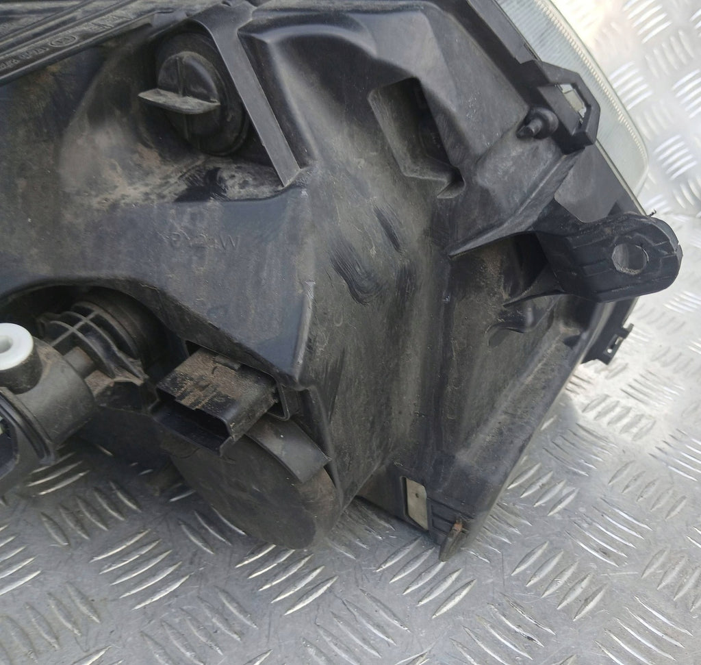 Frontscheinwerfer Dacia Duster 1305236683 Links Scheinwerfer Headlight