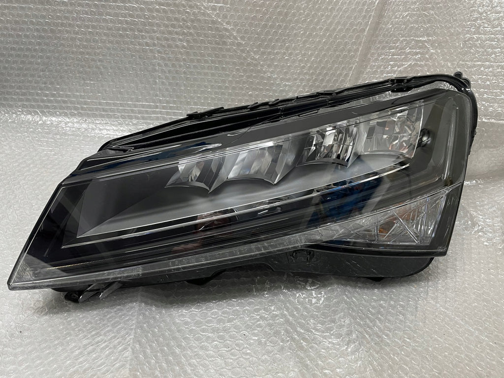 Frontscheinwerfer Skoda Superb III 3V1941015C LED Ein Stück (Rechts oder Links)