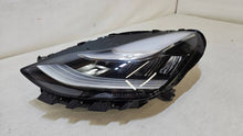 Laden Sie das Bild in den Galerie-Viewer, Frontscheinwerfer Tesla Model 3 1077375-00-C Links Scheinwerfer Headlight