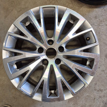 Laden Sie das Bild in den Galerie-Viewer, 1x Alufelge 17 Zoll 7.0" 5x112 39ET Glanz 7N0601025D VW Sharan Rim Wheel FEL4953614126ts