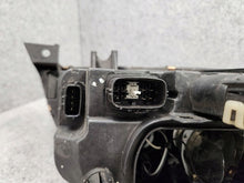 Laden Sie das Bild in den Galerie-Viewer, Frontscheinwerfer Mazda 6 I Xenon Links Scheinwerfer Headlight SCH1379358402dj