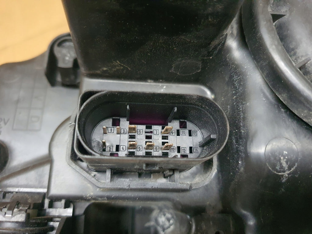 Frontscheinwerfer Mercedes-Benz W212 A2128205861 Xenon Rechts oder Links SCH1397166483sd