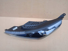 Laden Sie das Bild in den Galerie-Viewer, Frontscheinwerfer Hyundai I30 III 92101G4060 Links Scheinwerfer Headlight