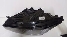 Laden Sie das Bild in den Galerie-Viewer, Frontscheinwerfer Skoda Enyaq 5LB941015B 5LB941017B Full LED Links Headlight