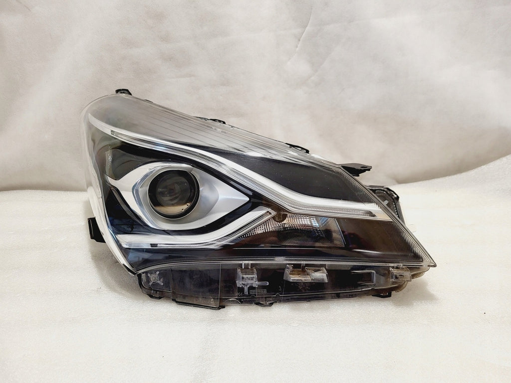 Frontscheinwerfer Toyota Yaris LED Rechts Scheinwerfer Headlight