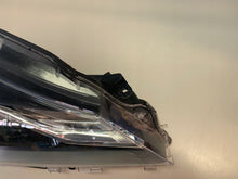 Load image into Gallery viewer, Frontscheinwerfer Toyota Yaris Rechts Scheinwerfer Headlight