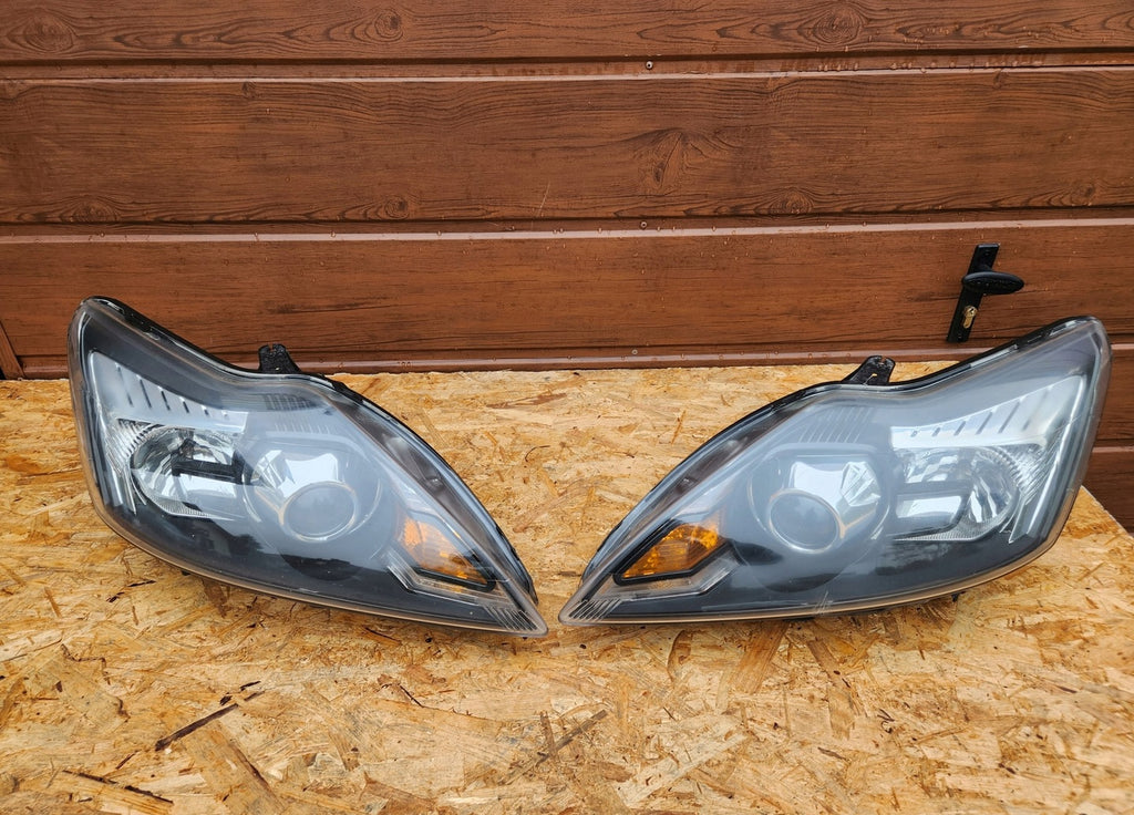 Frontscheinwerfer Ford Focus 8M51-13D154 Xenon Rechts Scheinwerfer Headlight