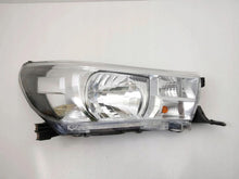 Laden Sie das Bild in den Galerie-Viewer, Frontscheinwerfer Toyota Hilux RZV67134 FALSE Scheinwerfer Headlight SCH3580841037xm