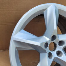 Laden Sie das Bild in den Galerie-Viewer, 1x Alufelge 19 Zoll 8.0" 5x112 4M0601025F Audi Q7 Rim Wheel FEL3587692050hs