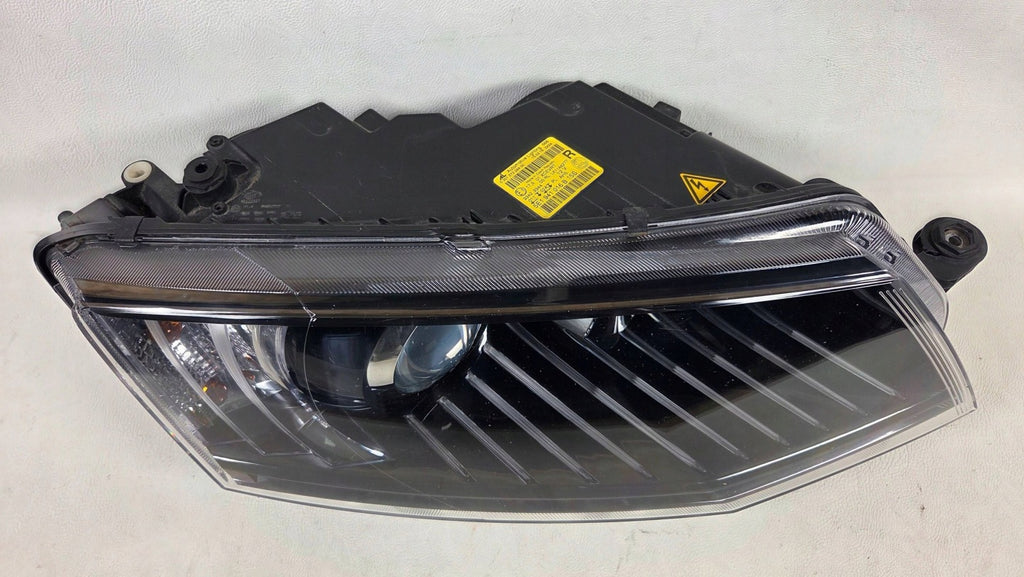 Frontscheinwerfer Skoda Octavia III 5E1941016B 33423344030127228400 Rechts SCH3838775772ls