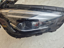 Laden Sie das Bild in den Galerie-Viewer, Frontscheinwerfer Mercedes-Benz W247 A2479062003 LED Rechts Headlight SCH6839652755wj