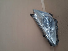 Laden Sie das Bild in den Galerie-Viewer, Frontscheinwerfer Toyota Prius Links Scheinwerfer Headlight SCH1128632664ib