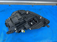 Laden Sie das Bild in den Galerie-Viewer, Frontscheinwerfer Mercedes-Benz Gle A1679061700 LED Rechts Headlight