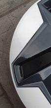 Load image into Gallery viewer, 1x Alufelge 17 Zoll 7.0" 5x114.3 50ET Glanz Schwarz 52910HF200 Hyundai Kona FEL1015825440gi