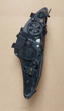 Laden Sie das Bild in den Galerie-Viewer, Frontscheinwerfer Hyundai I30 Kombi I 92102-A6020 Rechts Scheinwerfer Headlight SCH8601155721ac
