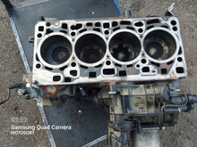 Laden Sie das Bild in den Galerie-Viewer, Motorblock Audi Skoda DST 2.0 TDI 150PS 110kW Diesel Unkomplett