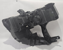 Laden Sie das Bild in den Galerie-Viewer, Frontscheinwerfer Nissan Interstar Master III 260609073R 2404181634 Links SCH7456309090uu