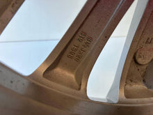 Load image into Gallery viewer, 1x Alufelge 20 Zoll 8.5" 5x112 25ET Glanz Graphit 6863110 BMW 7 G11 G12 Mg FEL7241710306yy