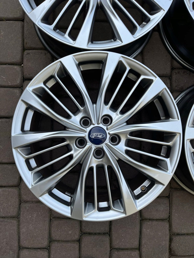 4x Alufelge 18 Zoll 7.5" 5x108 50ET Glanz Grau LV4J-1007-A1A Ford Kuga I FEL4449011613qe