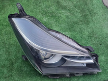 Laden Sie das Bild in den Galerie-Viewer, Frontscheinwerfer Toyota Yaris Rechts Scheinwerfer Headlight SCH5691406975xv