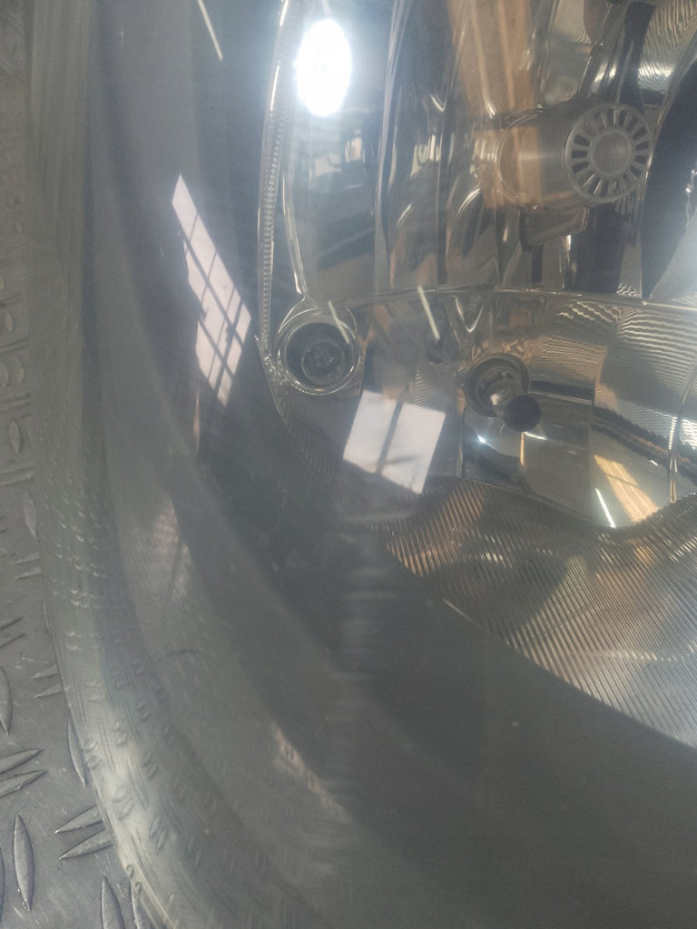 Frontscheinwerfer Mercedes-Benz Sprinter 906 9068202461 Rechts Headlight