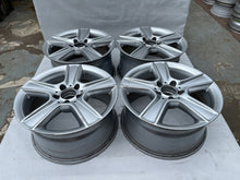 Load image into Gallery viewer, 4x Alufelge 17 Zoll 8.5" 5x112 58ET Glanz Silber A2044012802 Mercedes-Benz FEL9062841346jh