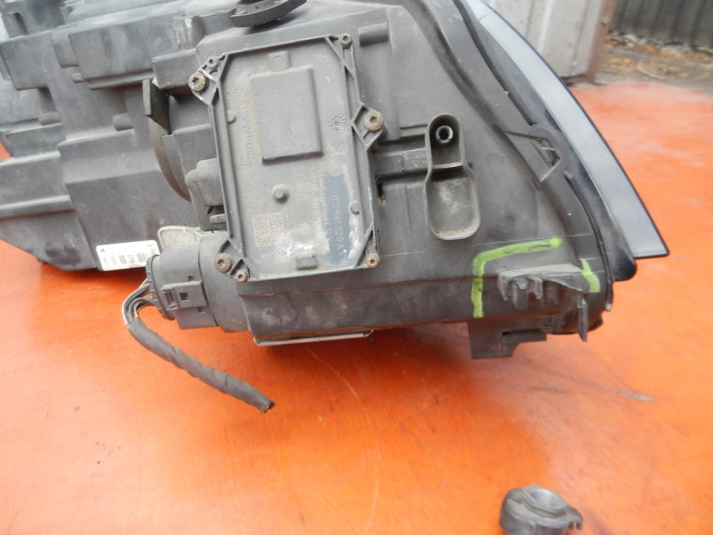 Frontscheinwerfer VW Caddy III 1T1941751H Links Scheinwerfer Headlight SCH2360265401la