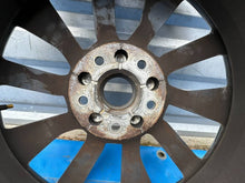 Laden Sie das Bild in den Galerie-Viewer, 1x Alufelge 18 Zoll 5x120 7T0601025E VW Multivan Rim Wheel FEL5385901678uu