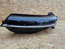 Load image into Gallery viewer, Frontscheinwerfer Renault Megane E Tech 260606256R Links Scheinwerfer Headlight