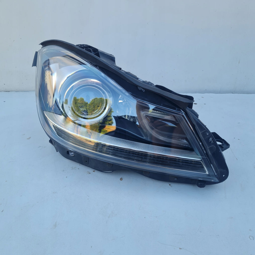 Frontscheinwerfer Mercedes-Benz W204 A2048204439 Xenon Rechts Headlight