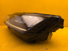 Laden Sie das Bild in den Galerie-Viewer, Frontscheinwerfer Skoda Octavia IV 5E4941015 LED Links Scheinwerfer Headlight SCH3061935445sj