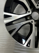 Laden Sie das Bild in den Galerie-Viewer, 1x Alufelge 18 Zoll 7.5" 5x112 A2474015000 Mercedes-Benz Glb X247 Rim Wheel FEL9417570015lw