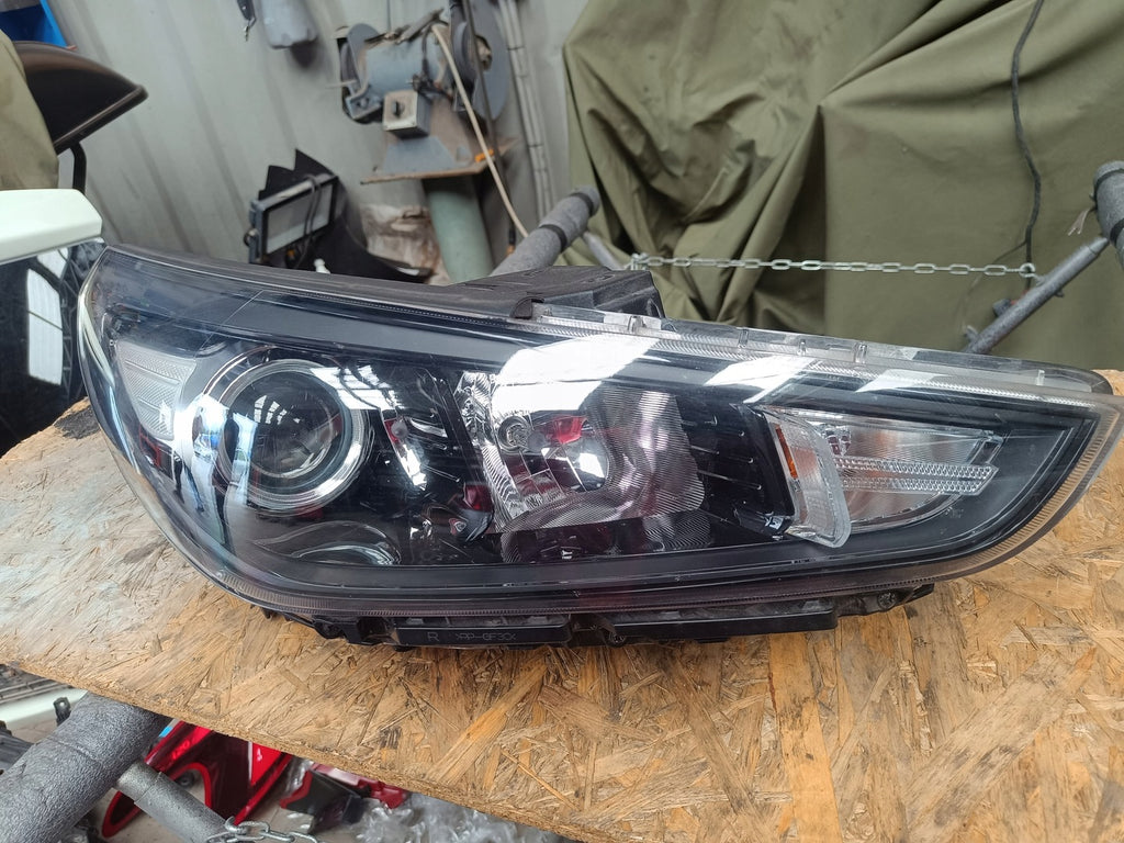 Frontscheinwerfer Hyundai I30 III 92102-G4060 LED Rechts Scheinwerfer Headlight SCH4456948485rt