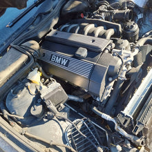 Laden Sie das Bild in den Galerie-Viewer, Motor BMW E39 M52B25 2.5 1998 Benzin Engine Unkomplett MOT7930764195vi