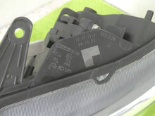 Laden Sie das Bild in den Galerie-Viewer, Frontscheinwerfer Toyota Avensis Links Scheinwerfer Headlight SCH5243358006qh