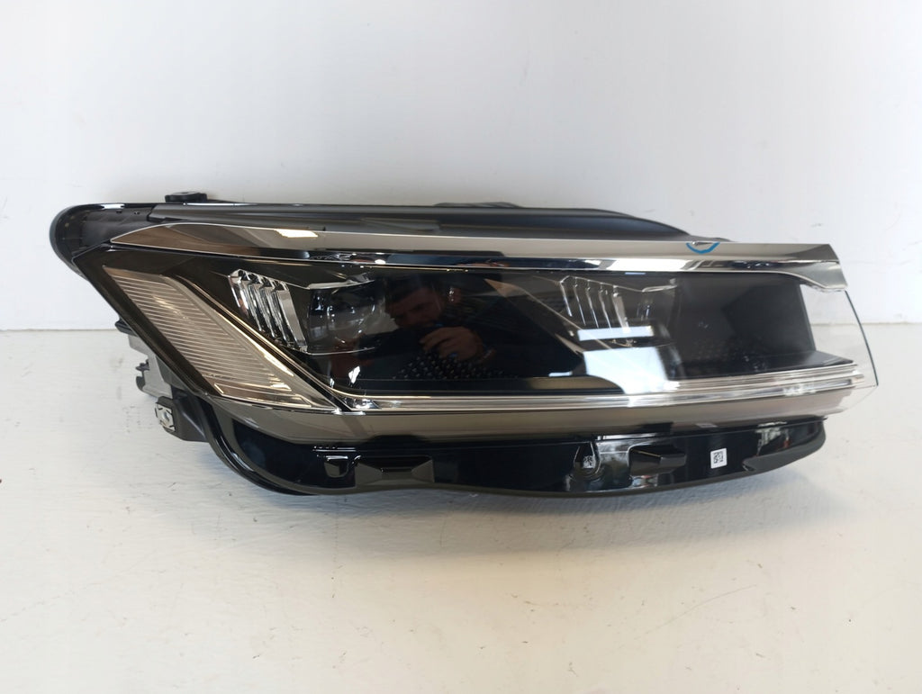 Frontscheinwerfer VW Touareg 761941036B Rechts Scheinwerfer Headlight SCH1012001106es