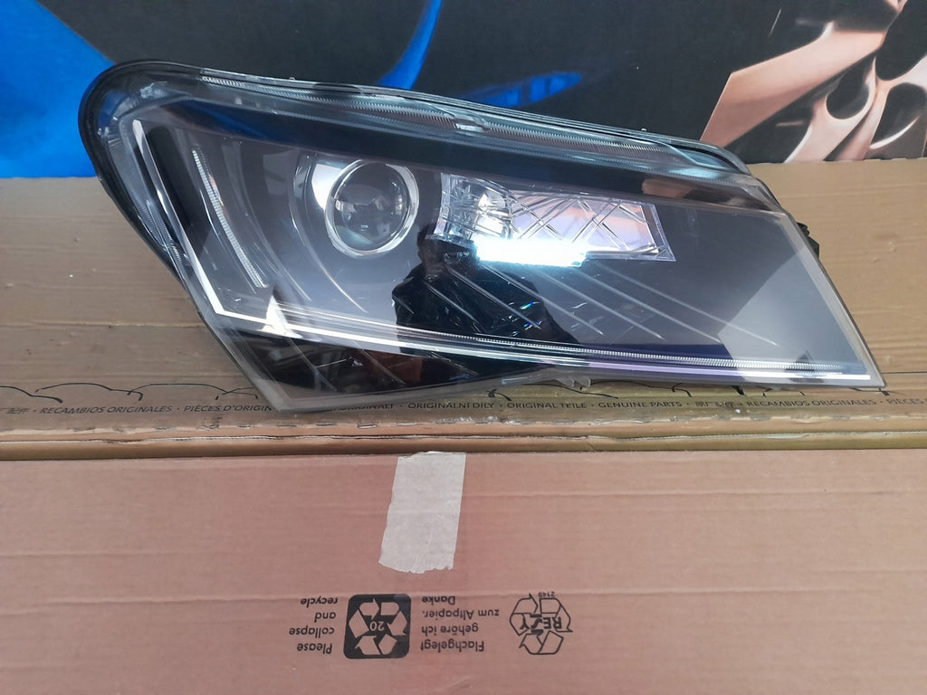 Frontscheinwerfer Skoda Superb III 3V1941016 Xenon Rechts Scheinwerfer Headlight SCH4270598037pd