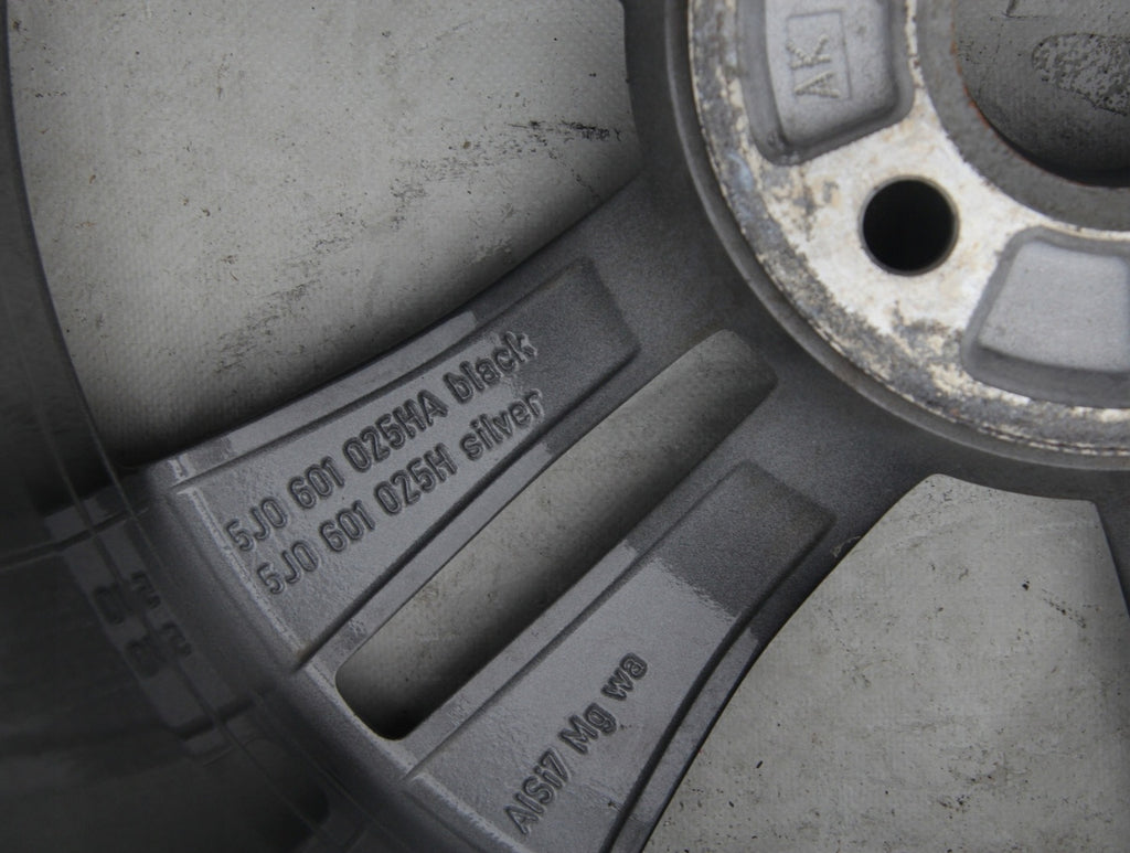 1x Alufelge 17 Zoll 7.0" 5x110 41ET 5J0601025HA Skoda Rim Wheel