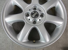 Laden Sie das Bild in den Galerie-Viewer, 1x Alufelge 16 Zoll 6.5&quot; 4x100 48ET Glanz Silber 6775684 Mini Clubman F56 F55